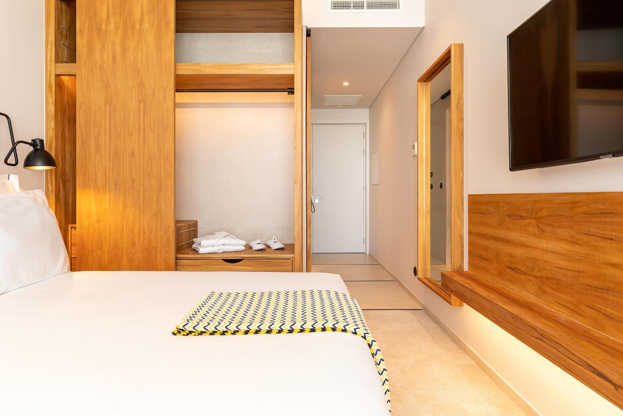 Hotel 3HB Distrikt Faro Zimmer foto A room at the hotel