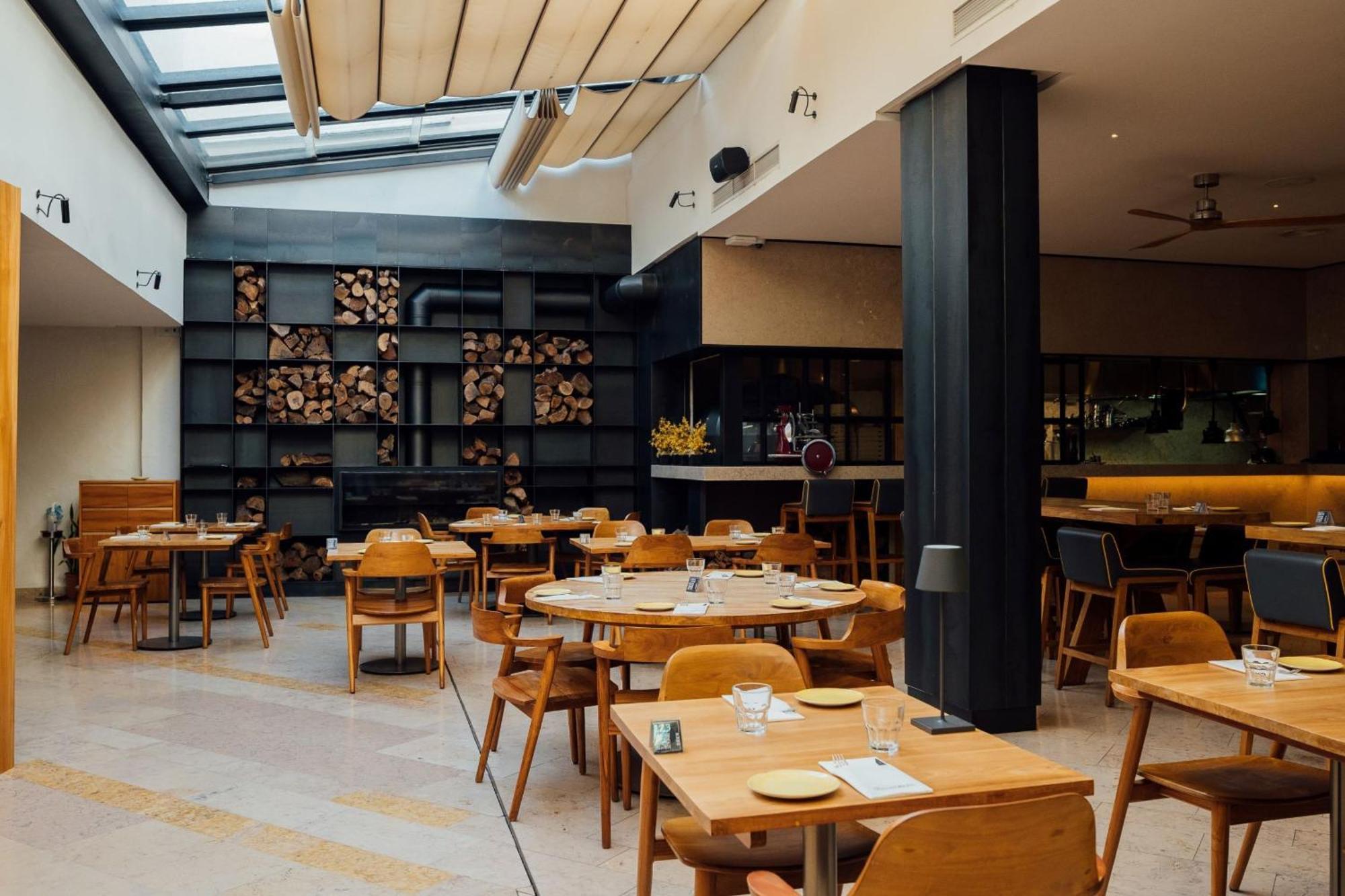 Hotel 3HB Distrikt Faro Exterior foto Interior of the restaurant